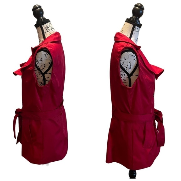 Sandro Studio Puff Lapel Vest with Belt Ruby Red Size Large Statement Bold - Picture 3 of 11